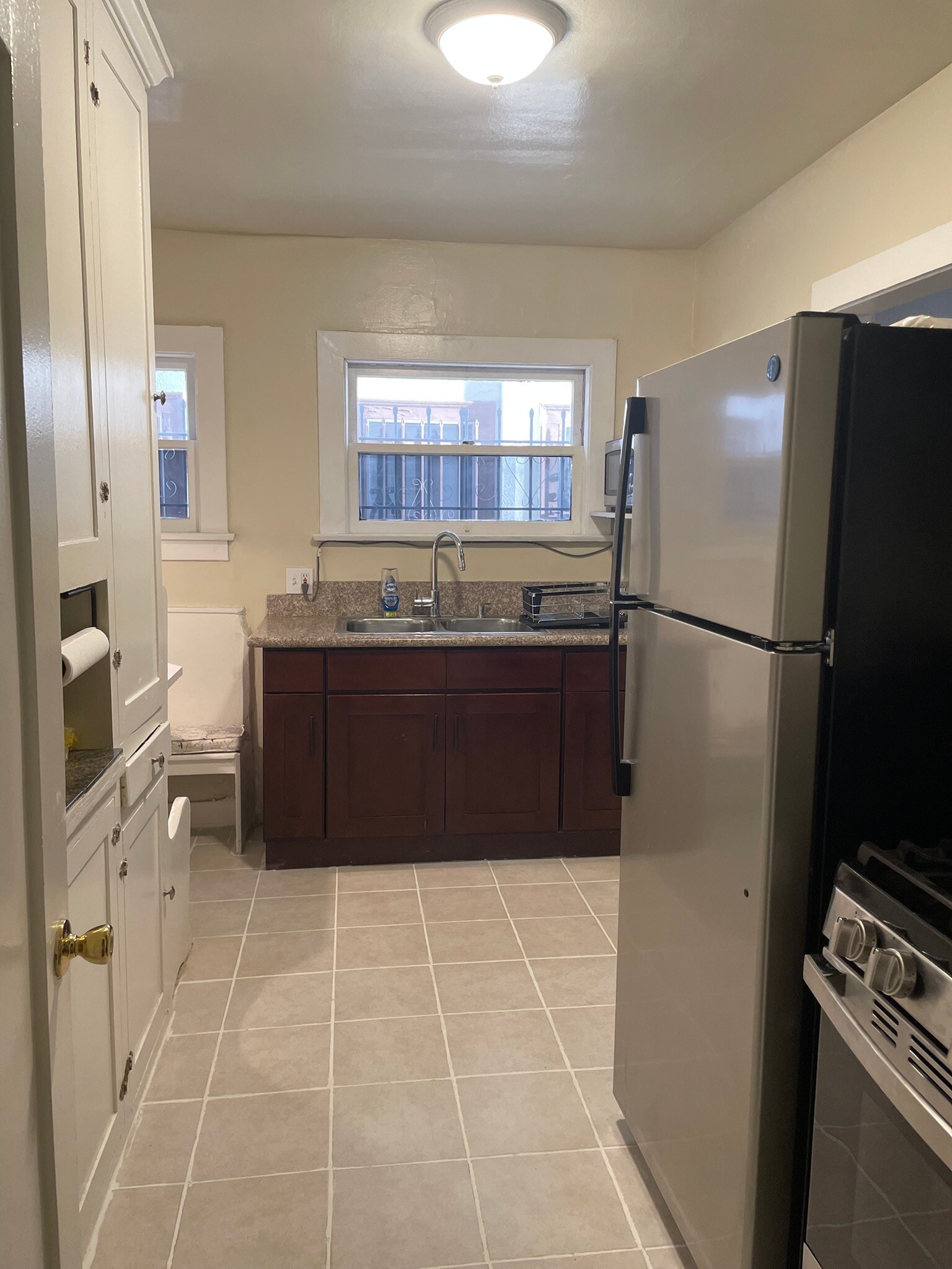 Kitchen - 216 N New Hampshire Ave