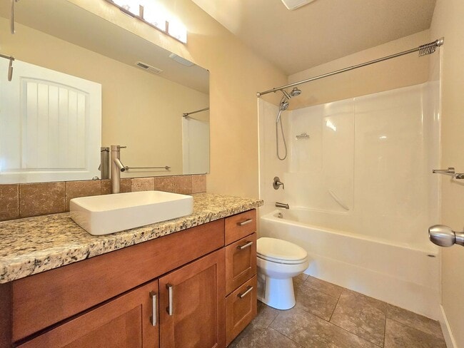 Building Photo - 3 Bedroom Home in Sedro Woolley Available Now