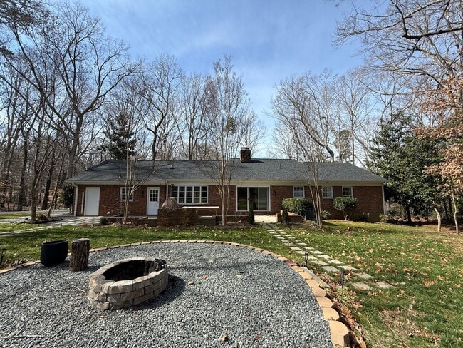 Building Photo - Gorgeous 3BD, 2.5BA North Raleigh Home on a Large Lot with a 2-Car Detached Garage in a Prime Loc...