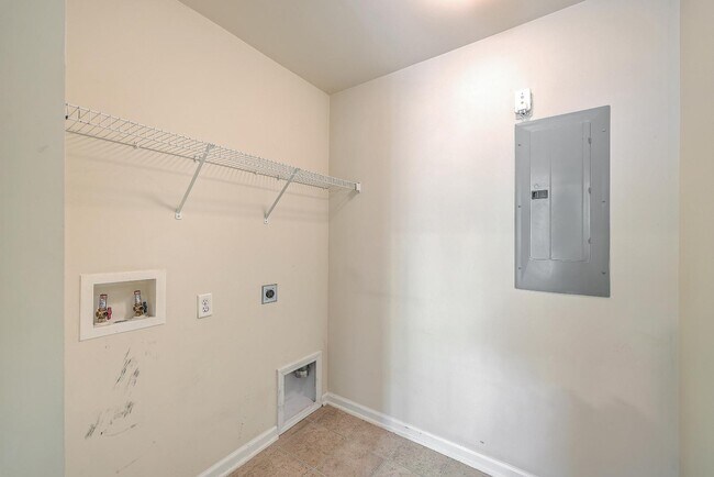 Building Photo - 230 Cameron St