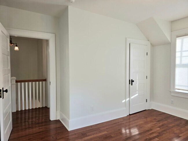 Building Photo - 1306 Officers Row