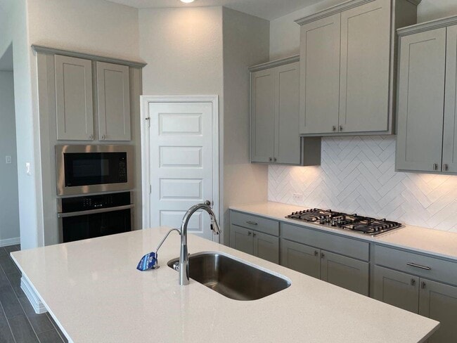 Building Photo - 24227 Cedar Colony Dr