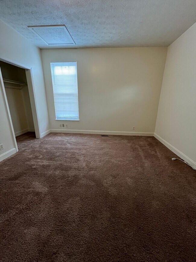 Building Photo - 1031 Euclid