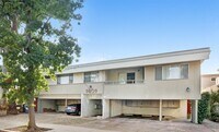 Building Photo - 9809 Tabor St in Palms - close to downtown...