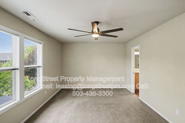 Building Photo - 1227 SE Rivergreen Ave