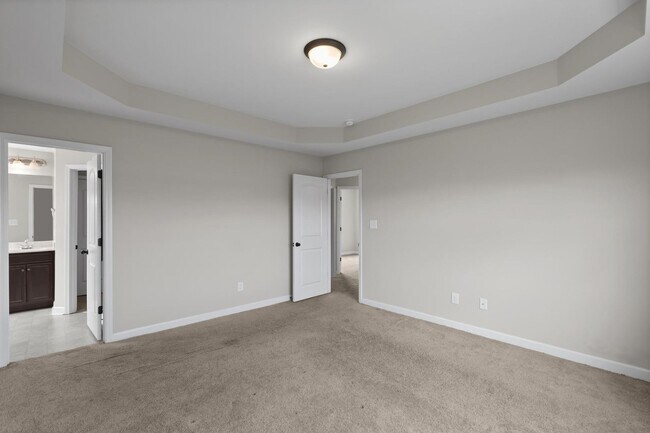 Building Photo - Bridgeport Beauty with Bonus Room
