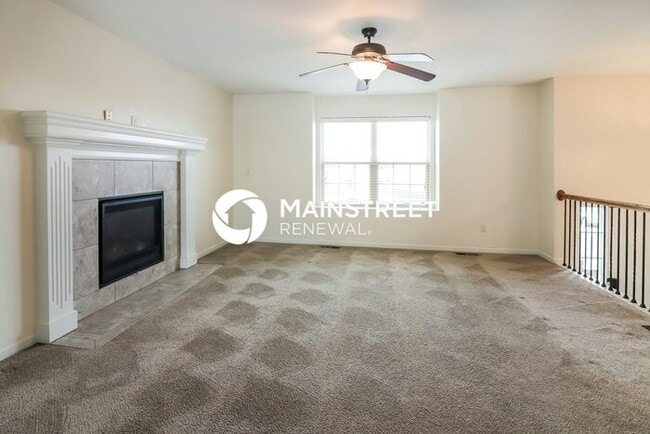 Building Photo - 4 Bedroom Pet-Friendly Home in Raymore, MO...