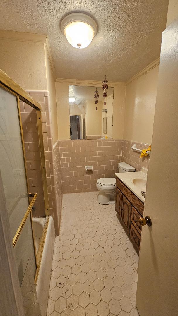 Building Photo - 298 Lindale Ave