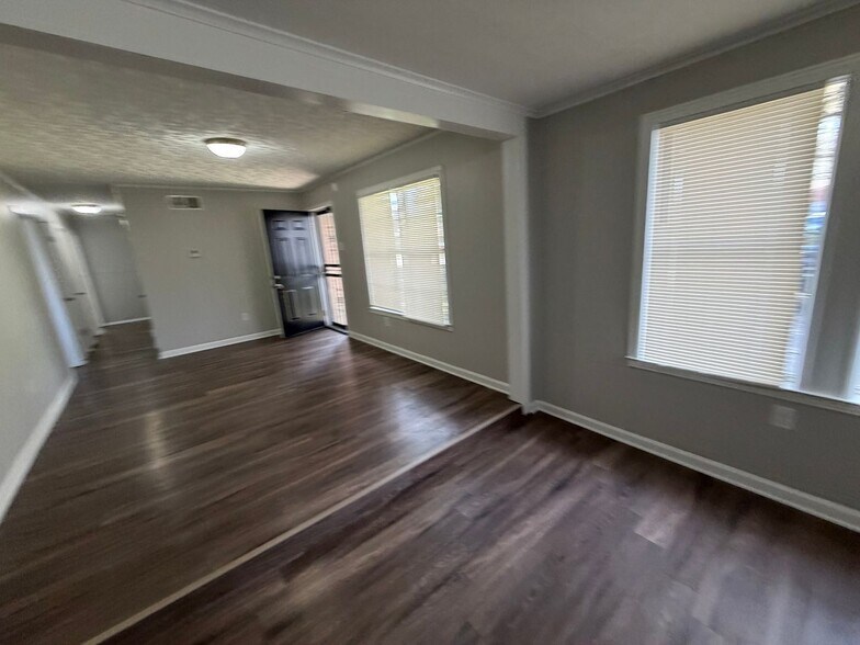 Building Photo - Welcome to your new home in Southaven, MS!