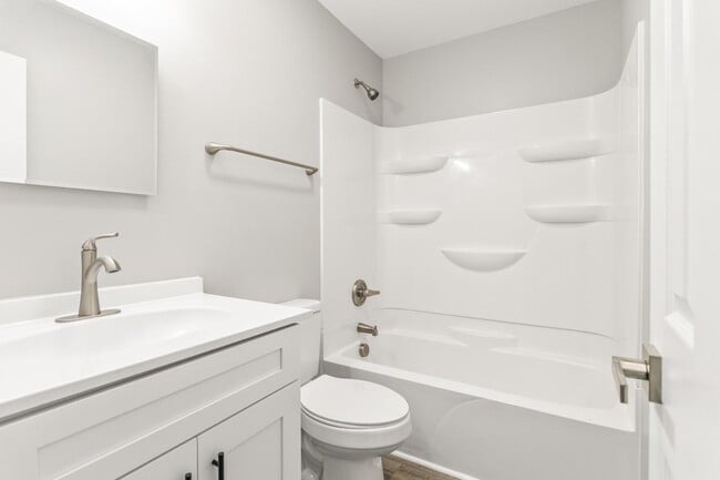 Building Photo - 407 Park Ave