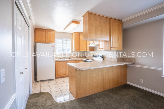Building Photo - 909 N 500 W
