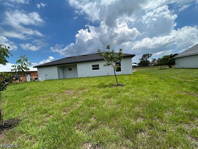 Building Photo - 1701 NE 44th Terrace