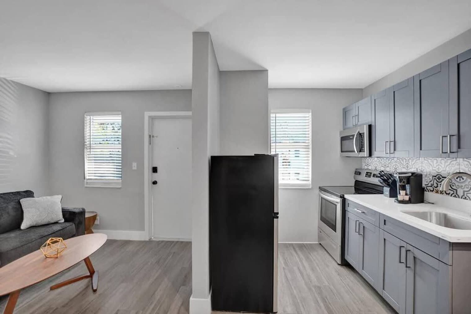 Building Photo - 50 Davie Blvd