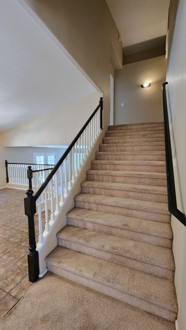 Building Photo - 3 Bedroom + Office Home in the Vineyards Community Near W Germann Rd and S Dobson Rd!
