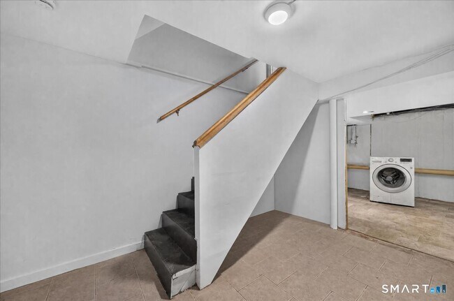 Building Photo - 6 Carolina Dr