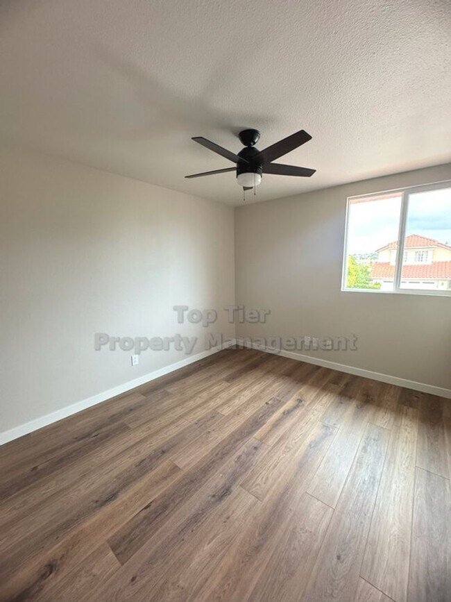 Building Photo - Fully Remodeled 3-Bedroom, 2.5 Bath Home i...
