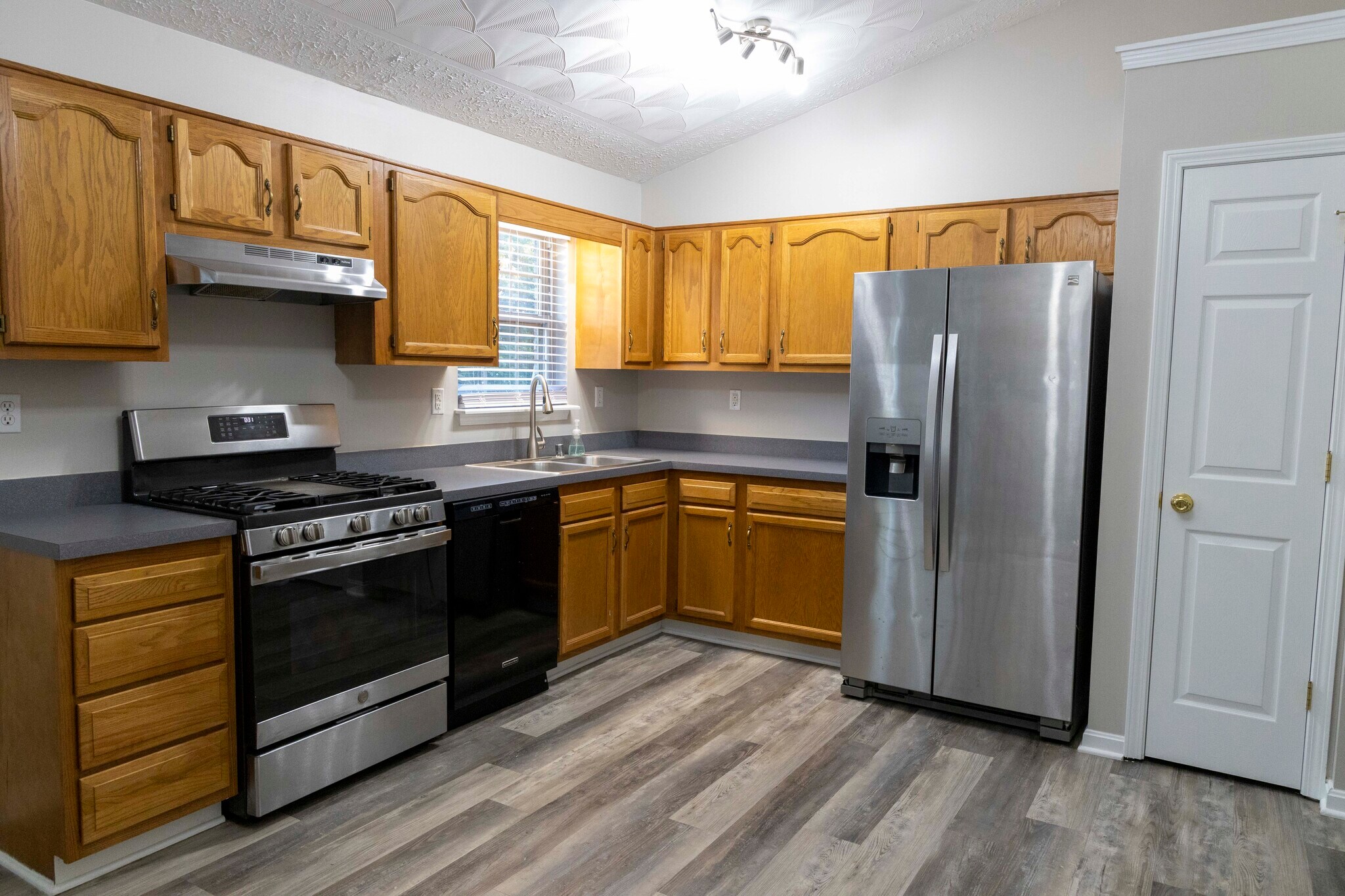 Building Photo - 3908 Birch Leaf Ct