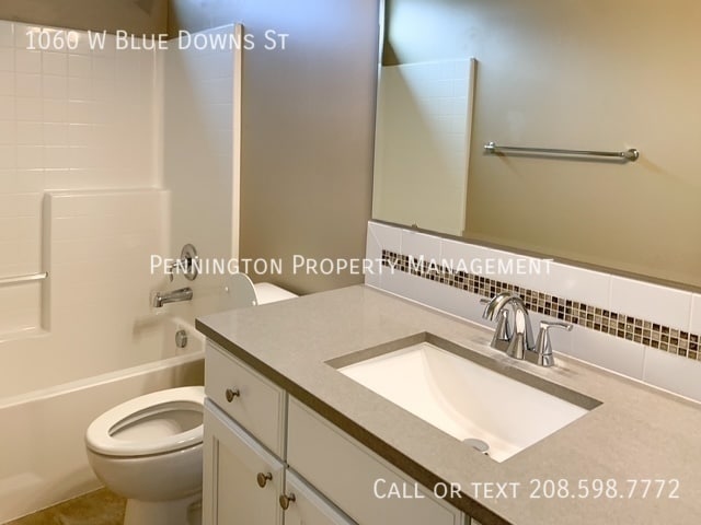 Building Photo - 1060 W Blue Downs St