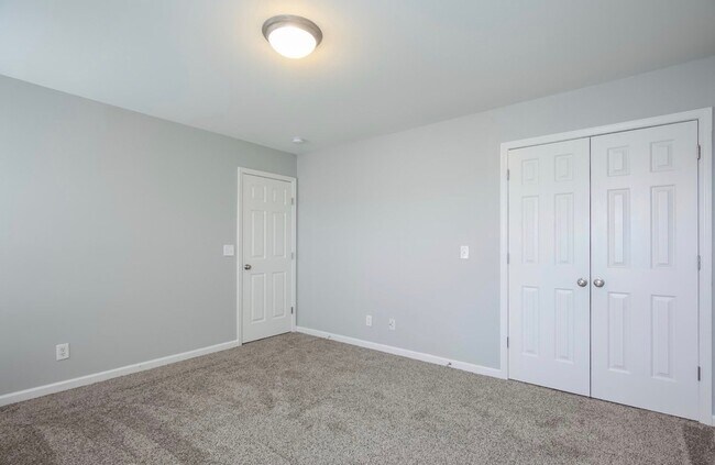 Building Photo - 1210 Waterlyn Dr