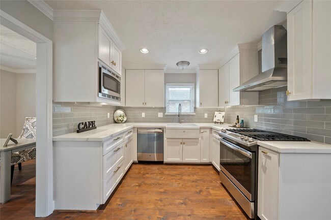 Building Photo - 12866 Westmere Dr
