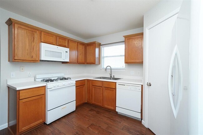 Building Photo - 311 Pentire Way