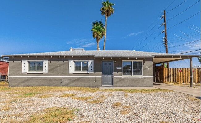 Primary Photo - 5711 N 35th Ave