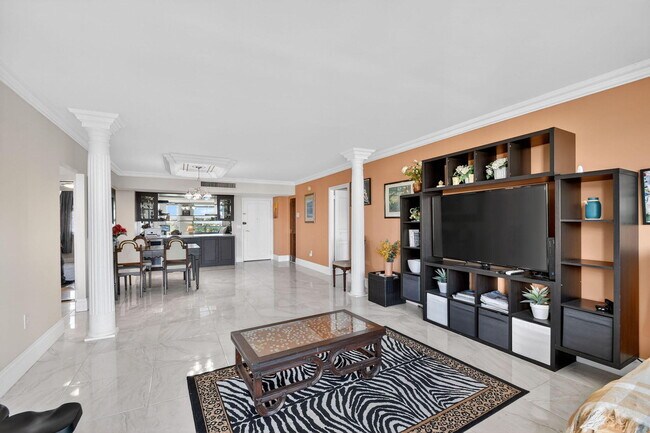 Building Photo - 3450 S Ocean Blvd