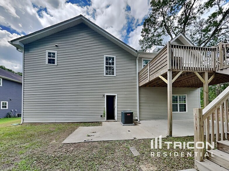 Building Photo - 5922 Graywood Cir SE