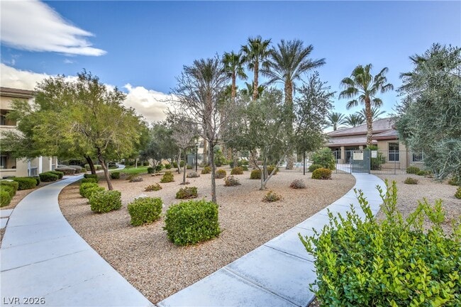 Building Photo - 8000 W Badura Ave