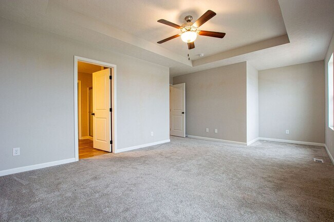 Building Photo - 2 Bedroom / 2.5 Bath Town Home Recently Built with Garage and Washer/Dryer!
