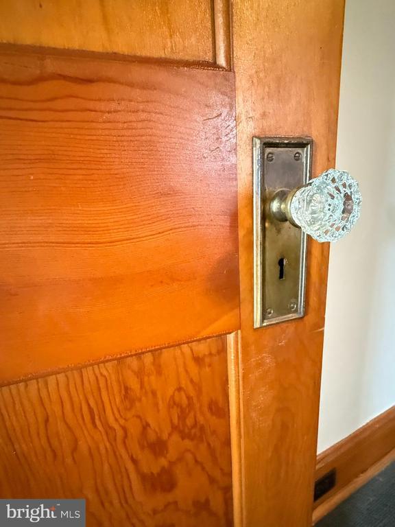 Building Photo - 295 E Main St