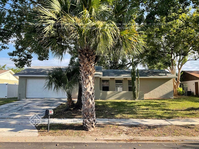 Building Photo - 1542 Canterbury Cir