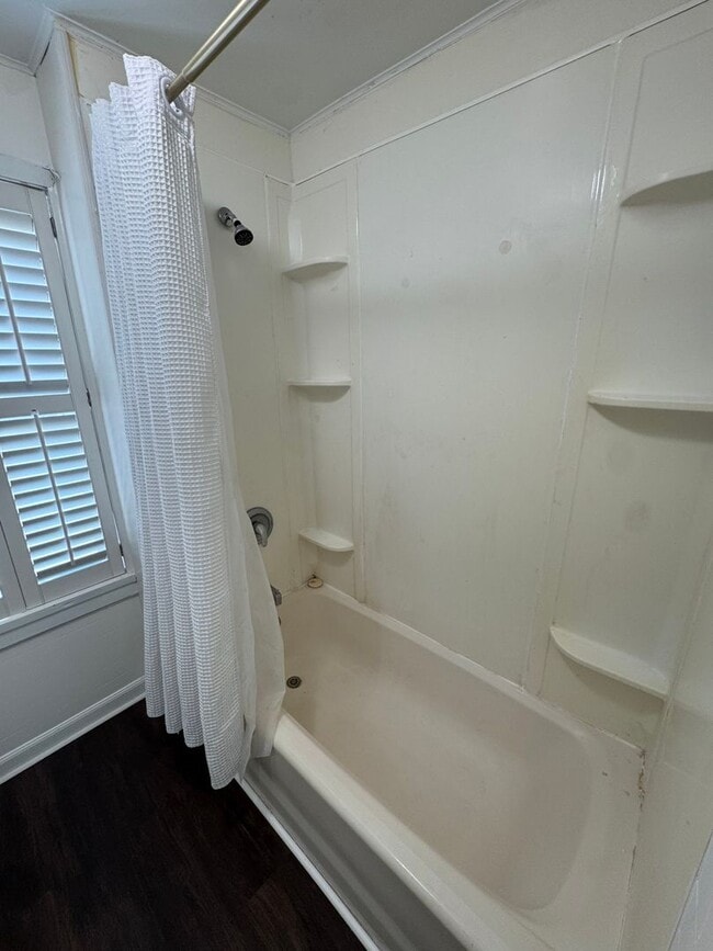 Building Photo - 3 Bedroom 1.5 Bath in Natrona Heights!