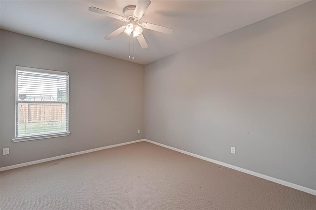 Building Photo - 502 Mornington Ln
