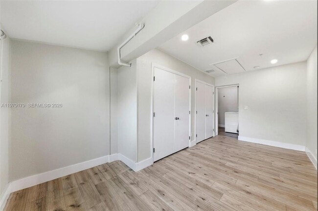 Building Photo - 4561 SW 25th Terrace