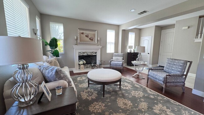 Building Photo - Luxury 4 Bedroom Home in La Costa Greens