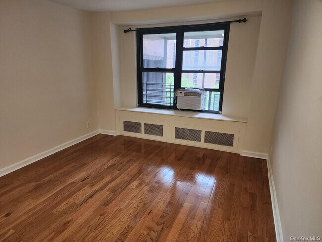 Building Photo - 61-45 98th St