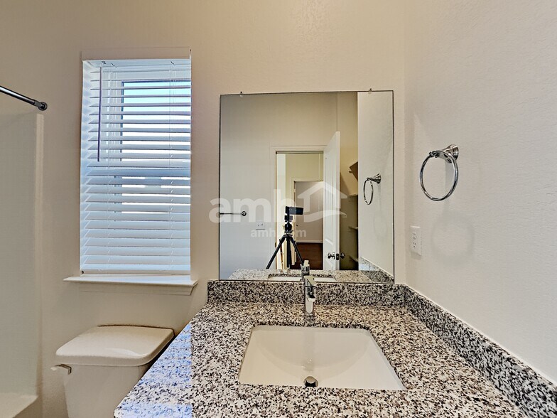 Building Photo - 2723 Spencebrook
