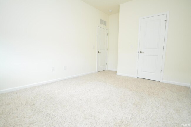 Building Photo - 5405 Cambridgeshire Loop