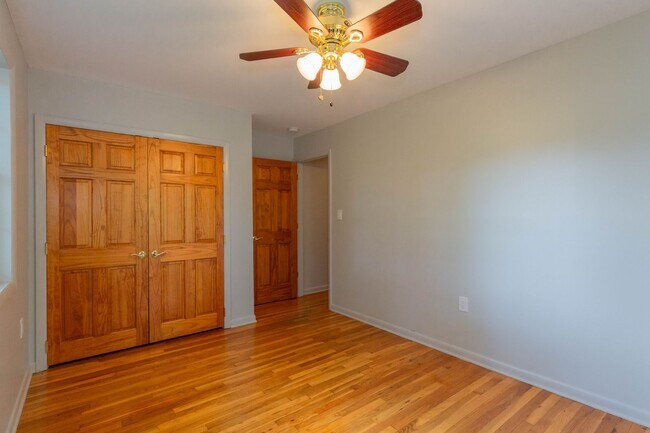 Building Photo - 4 Bed, 3, Bath Single Family Home in Ranson, WV