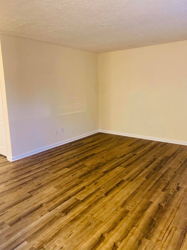 Building Photo - 1610 Flanigan Ct
