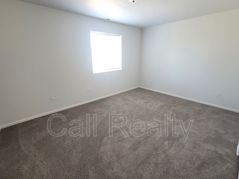 Building Photo - 11122 E Valleyway Ave
