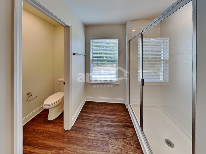 Building Photo - 5150 Smithbriar Dr