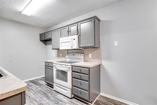 Building Photo - 636 Green Mountain Rd