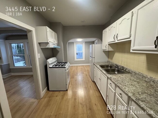 Building Photo - 3445 East Blvd