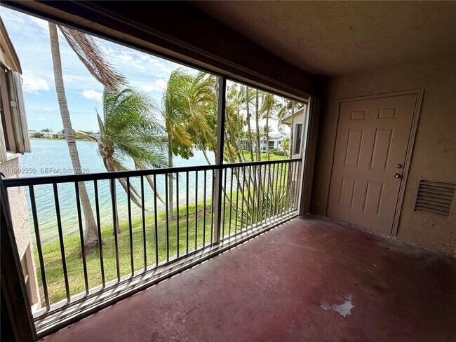 Building Photo - 800 Independence Dr