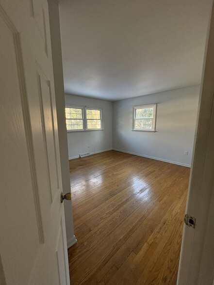 Bedroom 2 - 628 Sunny Ln