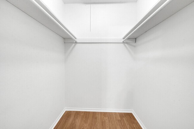 Building Photo - 635 Walston Ln