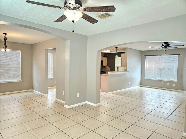 Building Photo - 18930 Larkspur Hills Dr