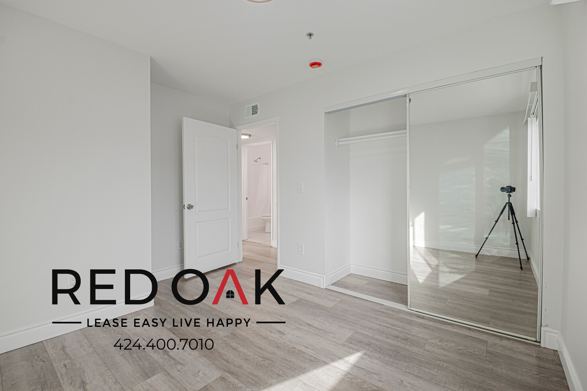 Building Photo - 6853 Agnes Ave